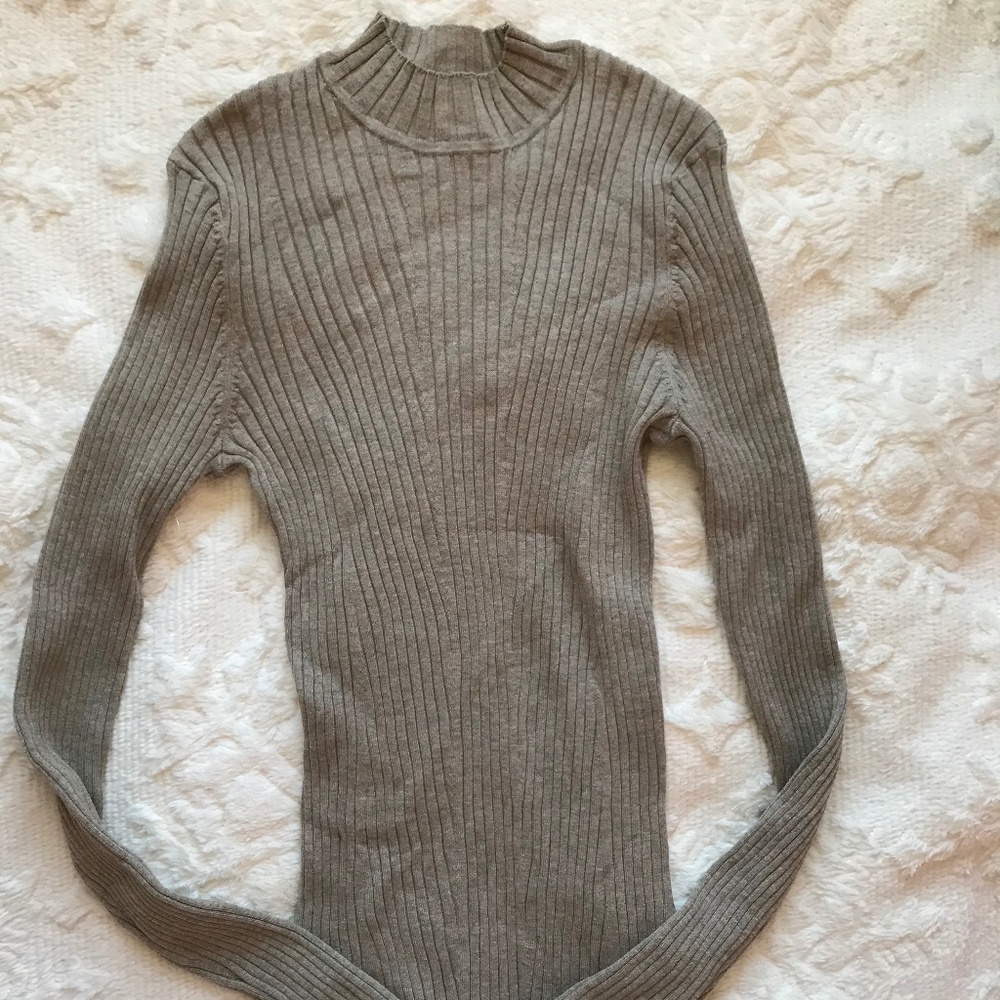 H&M Sweater Top